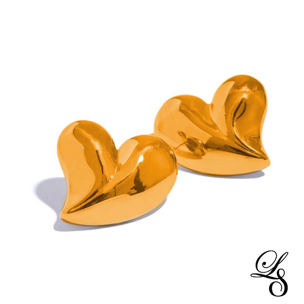 🌟 New 18K Gold Heart Stud Earrings 🌟